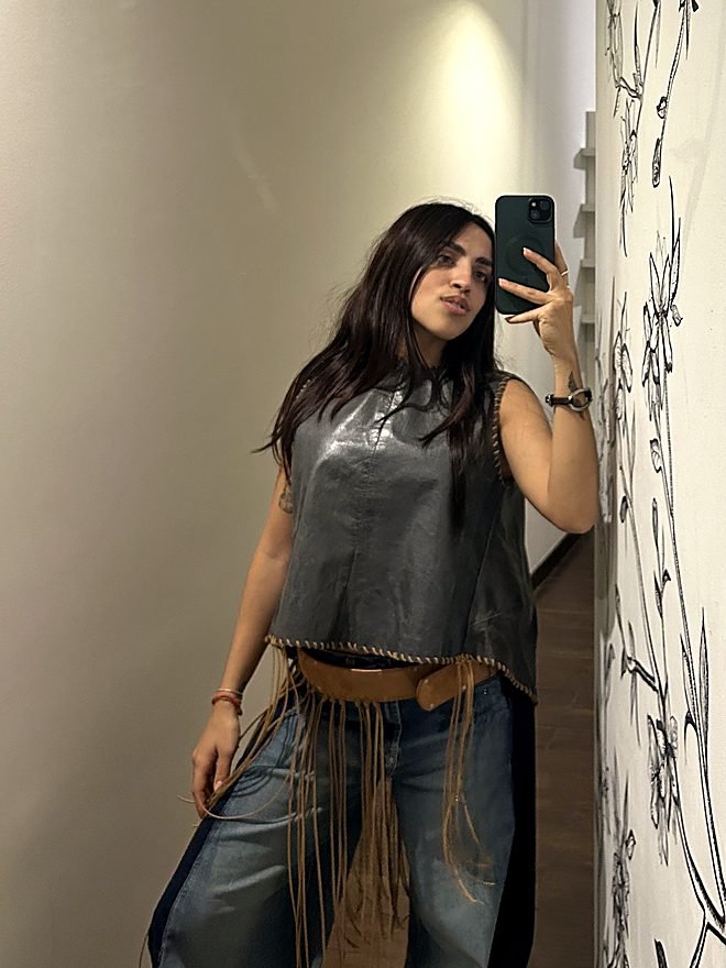Pechera boreal — Metalizada, se ata al cuerpo